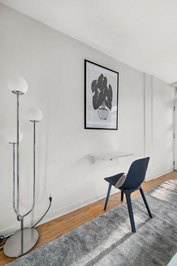 Apartament Dt Location Beautiful Studio For Your Vacation Montreal Zewnętrze zdjęcie